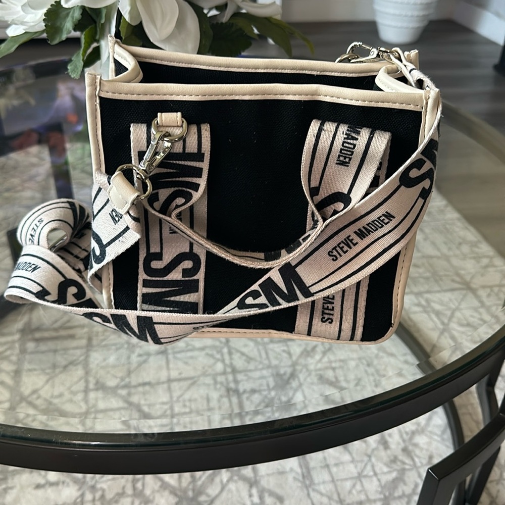 Mini crossbody